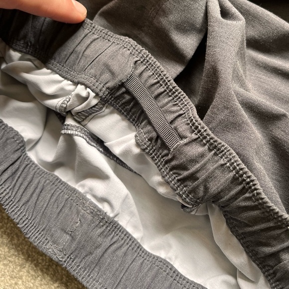 Mens Vuori 6” Linerless Cape Shorts Size Small - Picture 5 of 9